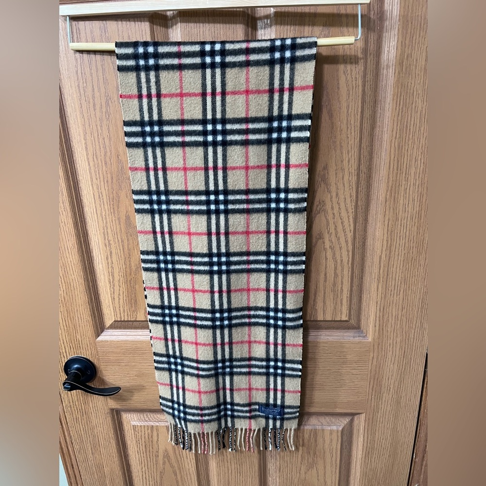 Burberry 100% Cashmere Scarf - Vintage